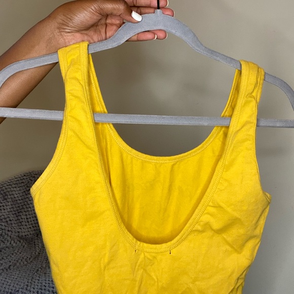 Yellow bodysuit - Picture 4 of 4